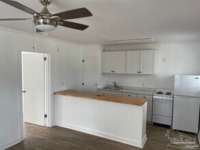 107 Holmes Dr in Pensacola, FL - Building Photo - Building Photo