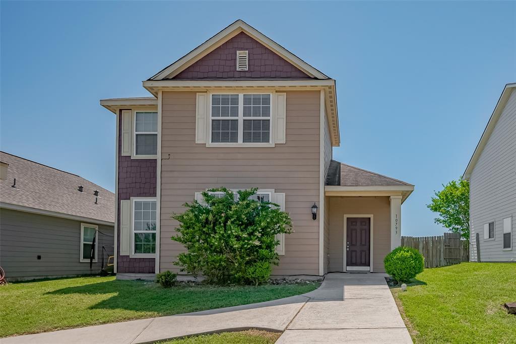 10793 South Lake Mist Lane in Willis, TX - Building Photo