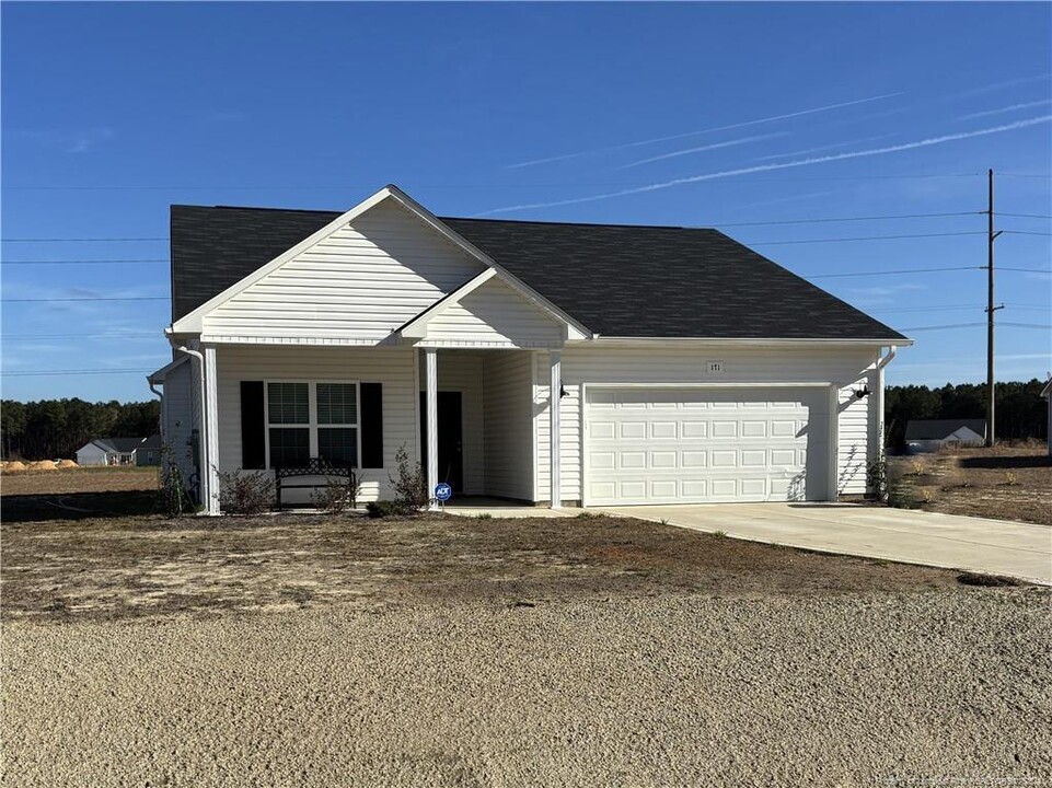 171 Coastal Ln in Parkton, NC - Building Photo