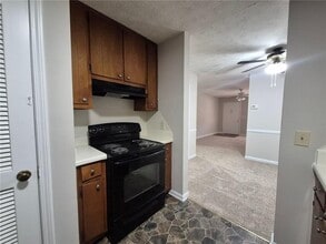 408 Waterbury Dr in Lawrenceville, GA - Building Photo - Building Photo