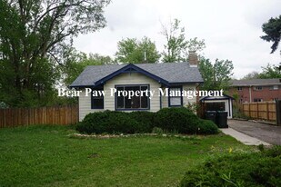 1390 Reed St in Lakewood, CO - Building Photo