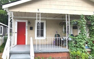 66 Chester Ave SE in Atlanta, GA - Building Photo