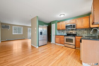 92 Cynthia Ln in Middletown, CT - Building Photo - Building Photo