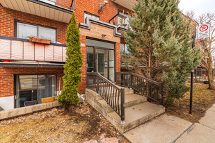 2690 Laurier Av E in Montréal, QC - Building Photo