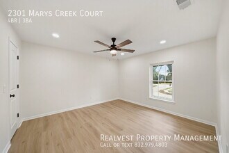 2301 Marys Creek Ct in Pearland, TX - Building Photo - Building Photo