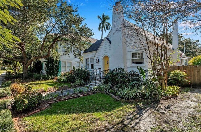 316 18th Ave NE in St. Petersburg, FL - Building Photo - Building Photo