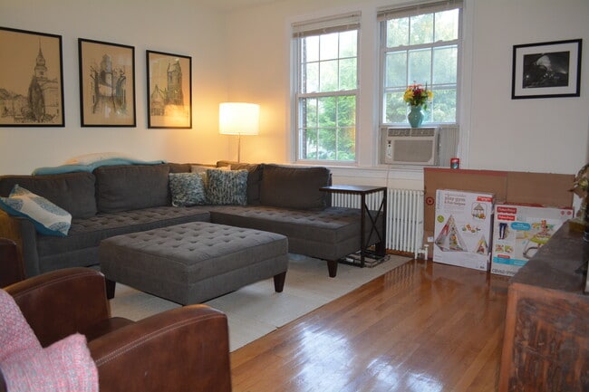 3931 W St NW, Unit #2 in Washington, DC - Building Photo - Building Photo