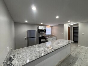 114 1/2-26-22 S 6th St in Council Bluffs, IA - Building Photo - Building Photo