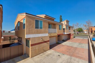 12122 Imperial Hwy in Norwalk, CA - Building Photo - Building Photo