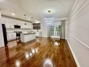 50 Lawrence Ave in Danbury, CT - Building Photo - Building Photo