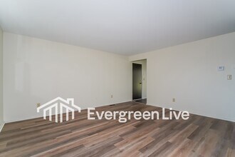 6319 Taylorsville Rd in Dayton, OH - Building Photo - Building Photo