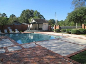 937 Bayou Trace Dr in Alexandria, LA - Building Photo - Building Photo