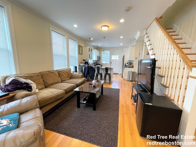 property at 1 Larose Plz