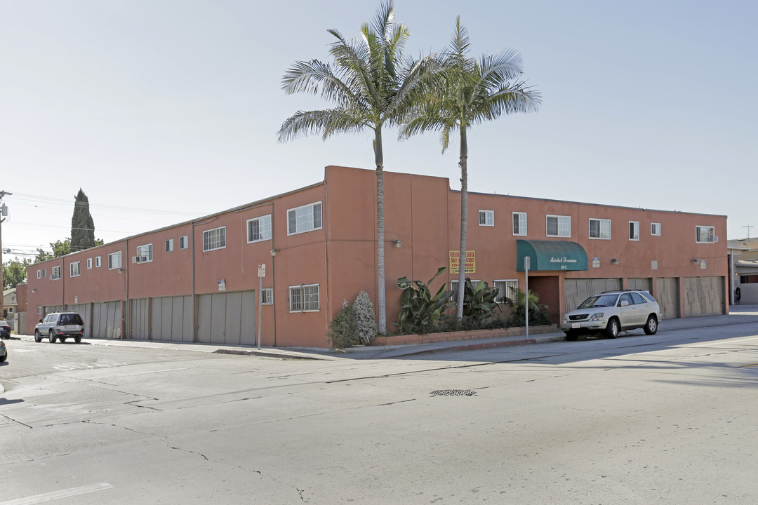 Market Terraces in Long Beach, CA - Building Photo