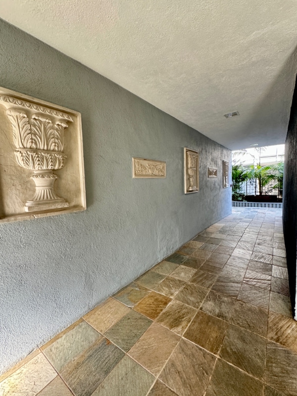 8939 Cadillac Ave in Los Angeles, CA - Building Photo - Building Photo