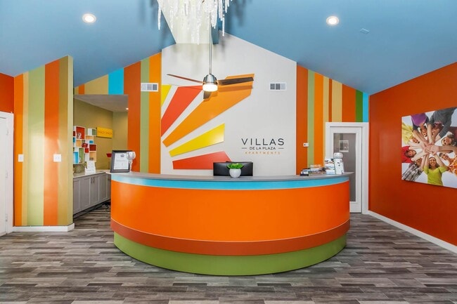 Villas de la Plaza in Austin, TX - Building Photo - Building Photo