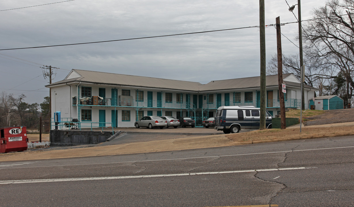 River Hill Apartments in Tuscaloosa, AL - Building Photo