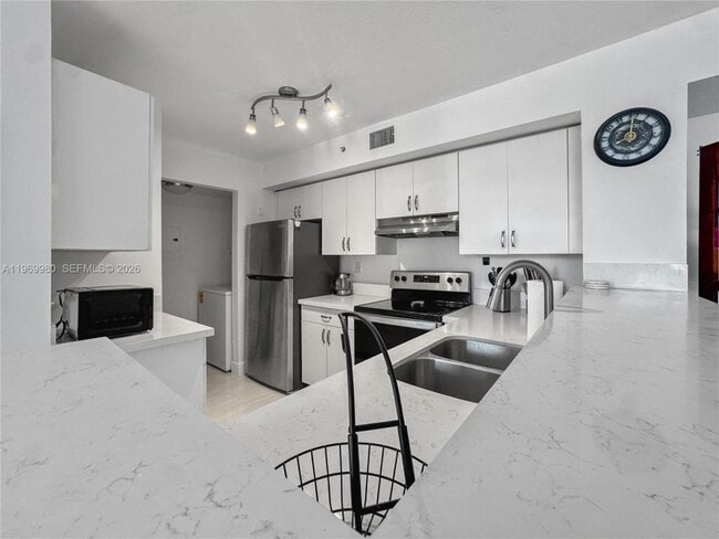 property at 2123 Renaissance Blvd