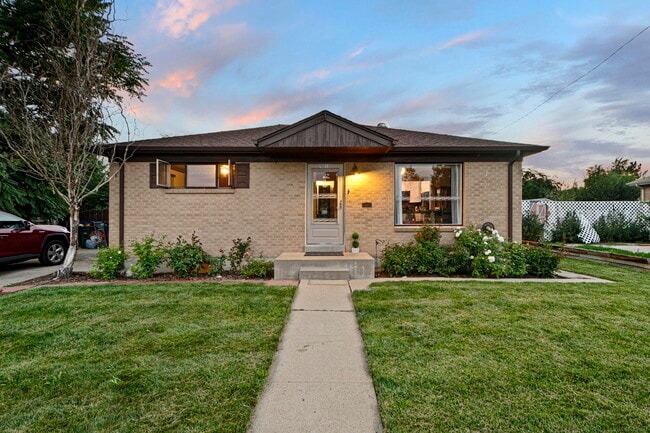 property at 10853 Pearl Ct