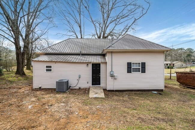 6307 Goodhope Dr in Bessemer, AL - Foto de edificio - Building Photo