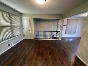 3909 S Marshall Dr in Independence, MO - Building Photo - Building Photo