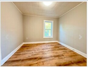 16 1/2 Winslow St-Unit -2 in Worcester, MA - Building Photo - Building Photo