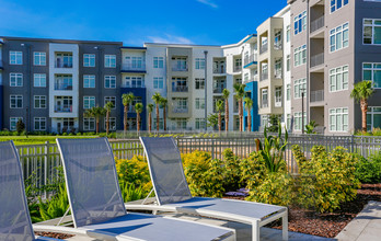 Solstice Apartments in Orlando, FL - Foto de edificio - Building Photo