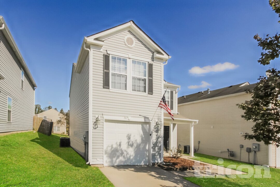 947 Littleton Dr in Concord, NC - Foto de edificio