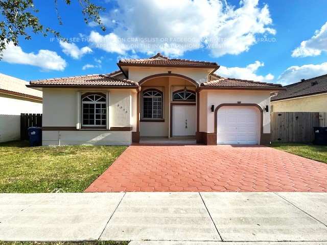 8924 NW 145th St in Miami Lakes, FL - Building Photo