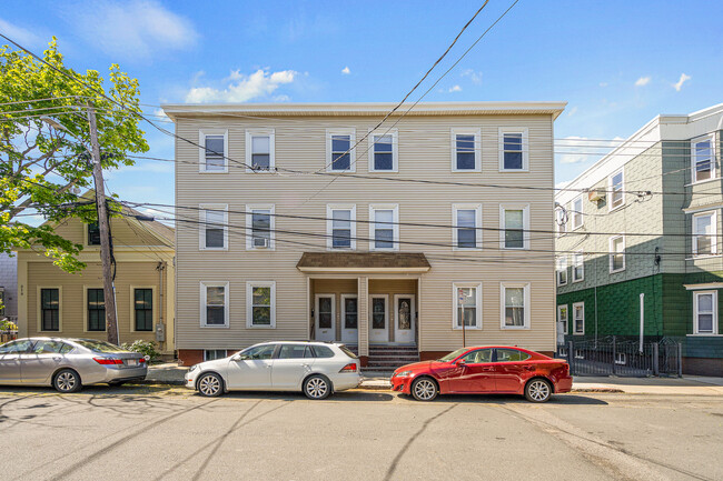 320-326 Hurley St