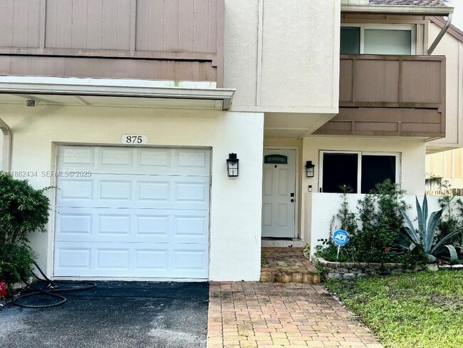 875 NW 80th Terrace in Plantation, FL - Building Photo - Building Photo