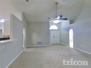 7439 Lawn Tennis Ln in Jacksonville, FL - Foto de edificio - Building Photo