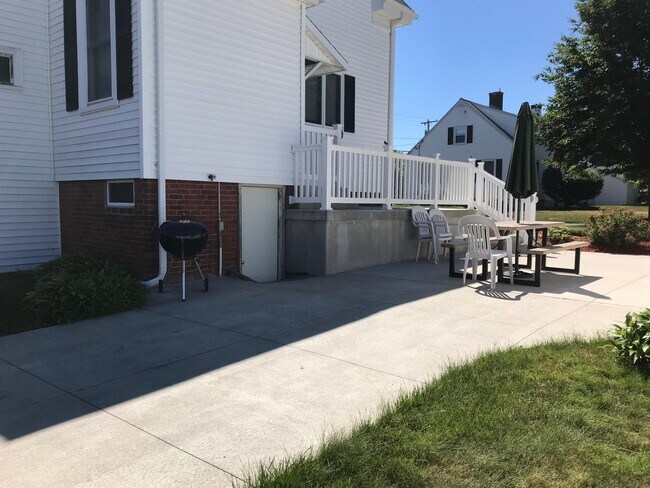 654 Union St, Unit 654 Union Street in Rockland, MA - Building Photo - Building Photo