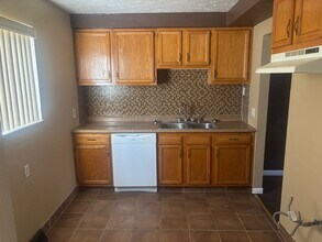 4958 Caroline Dr in Warrensville Heights, OH - Building Photo - Building Photo