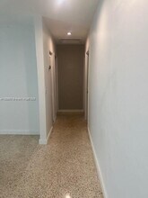 6880 SW 77th Terrace in South Miami, FL - Building Photo - Building Photo