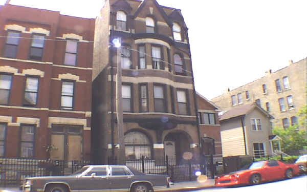 1337 W Huron in Chicago, IL - Foto de edificio