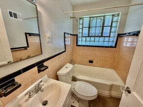 8947 Mayfield Ct in St. Louis, MO - Building Photo - Building Photo