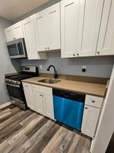 97 Norman Rd, Unit 1 in Newark, NJ - Building Photo - Building Photo