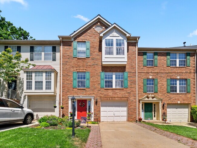 20551 Ashley Terrace in Sterling, VA - Building Photo - Building Photo