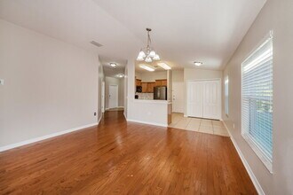 7331 Lumber Port Dr in Ruskin, FL - Building Photo - Building Photo