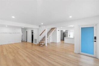 4412 E Tradewinds Ave in Lauderdale-by-the-Sea, FL - Building Photo - Building Photo