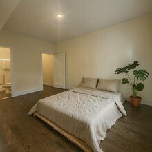 3294 John F. Kennedy Blvd, Unit 203 in Jersey City, NJ - Foto de edificio - Building Photo