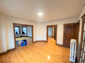6 Linnaean St, Unit 43 in Cambridge, MA - Building Photo - Building Photo