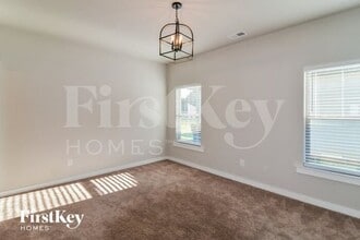 135 Avalon Wy in Clanton, AL - Building Photo - Building Photo