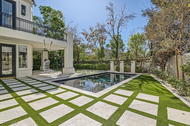 property at 8829 Rozetta Ct