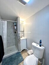 30 Touro Ave in Medford, MA - Foto de edificio - Building Photo