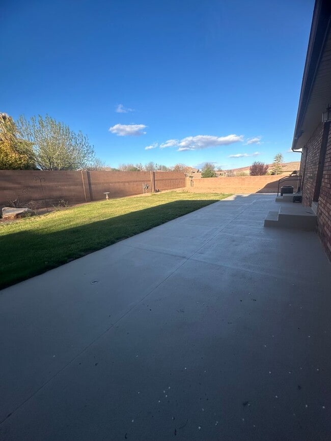 2268 S 2350 E St in Saint George, UT - Building Photo - Building Photo
