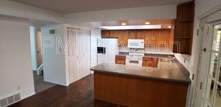 9025 Mansfield Ave in Denver, CO - Building Photo - Building Photo