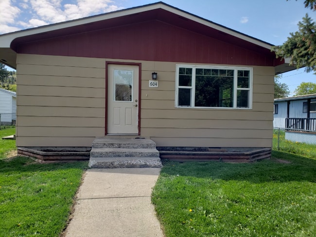 property at 604 15th Ave E