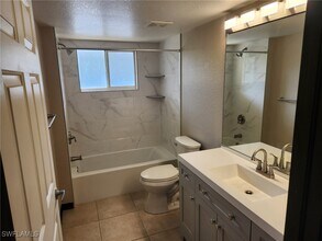 8284 Key Royal Cir in Naples, FL - Building Photo - Building Photo